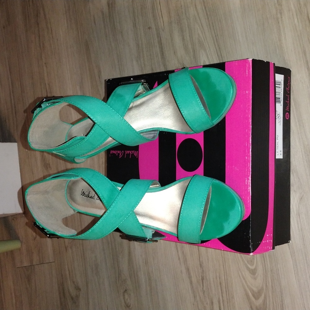 Michael Antonio Kendrick LT. Teal Wedged Sandal Size 8.5